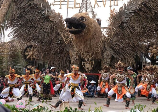 Ribuan Warga Meriahkan Festival Lereng Merapi 2025
