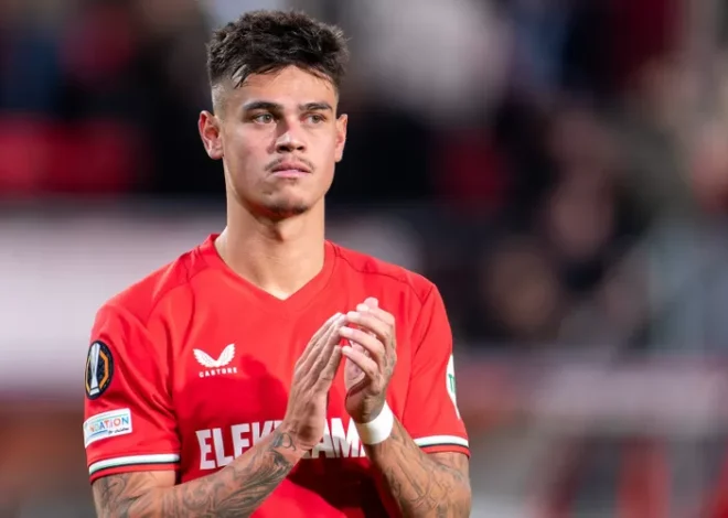 Cedera ACL, Mees Hilgers Absen Lama dan Masa Depannya di FC Twente Terancam