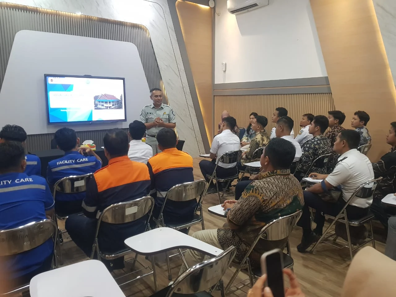 Jasa Raharja dan KAI Sumbar Tingkatkan Keselamatan Penumpang Kereta Api