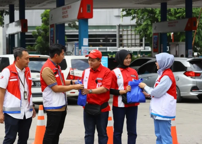 Pertamina Patra Niaga Sumbagut Beri Bantuan untuk 400 Operator SPBU
