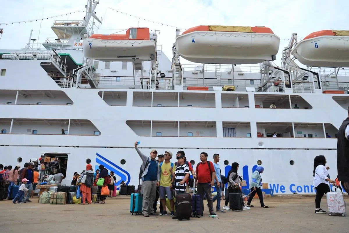 Diskon Tiket Kapal Pelni Libur Nataru Tersisa 32 Persen