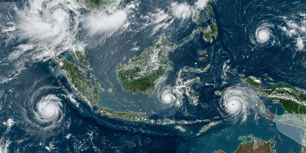 BMKG: Indonesia Saat Ini Dikepung Tiga Siklon Tropis