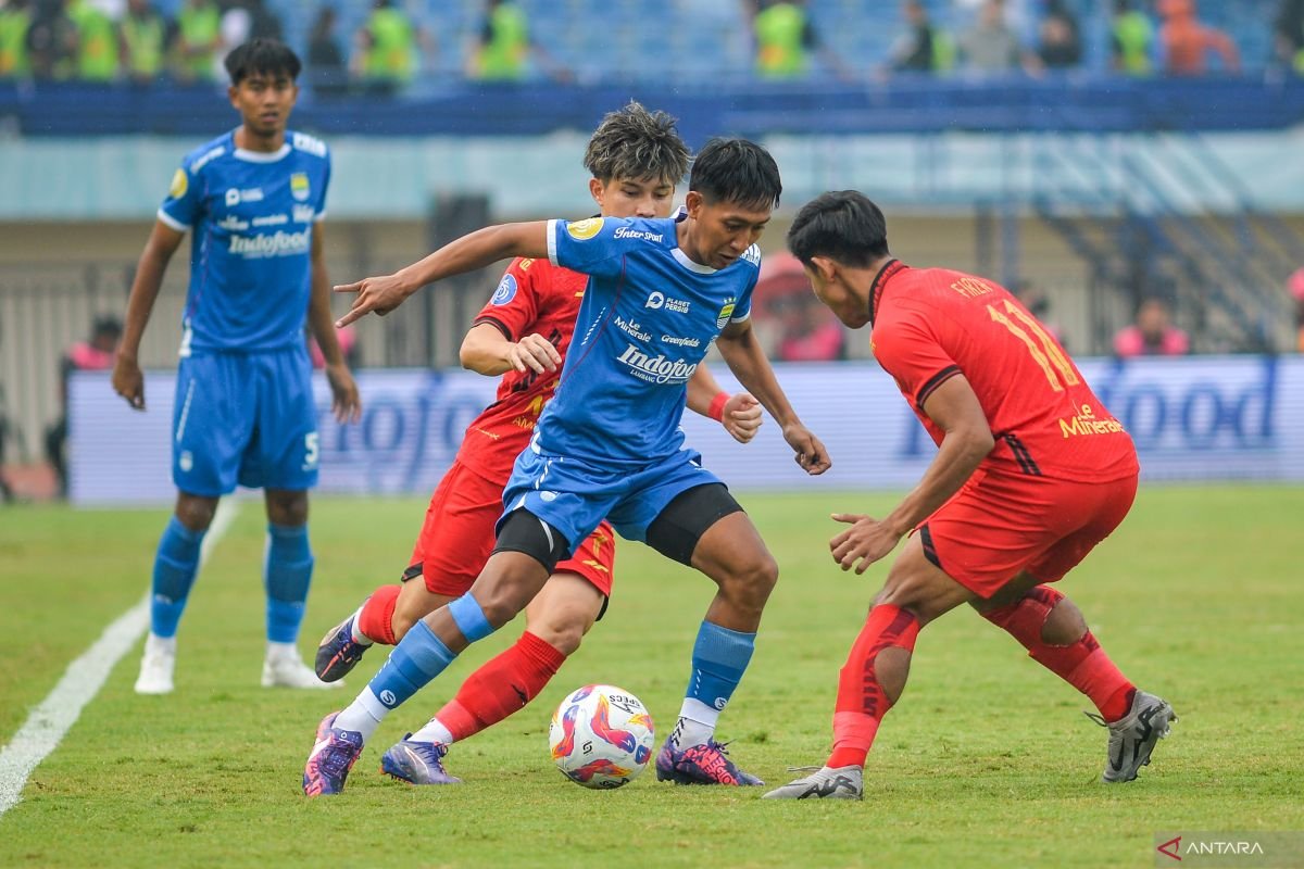 Siapa Wasit yang Pimpin Laga Persib vs Persija?