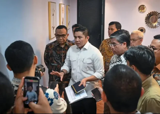 Seskab Tegaskan Semua Sumber Daya Dikerahkan untuk Penanganan Bencana di Sumatera