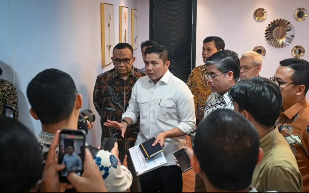 Seskab Tegaskan Semua Sumber Daya Dikerahkan untuk Penanganan Bencana di Sumatera