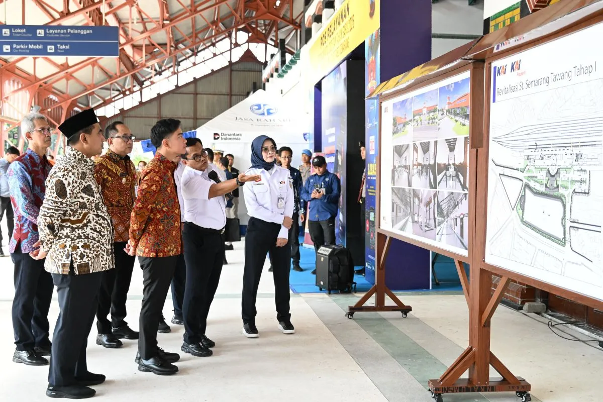 20,3 Juta Orang Serbu Jateng Saat Natal, Wapres Gibran Tinjau Kesiapan Stasiun Tawang Semarang
