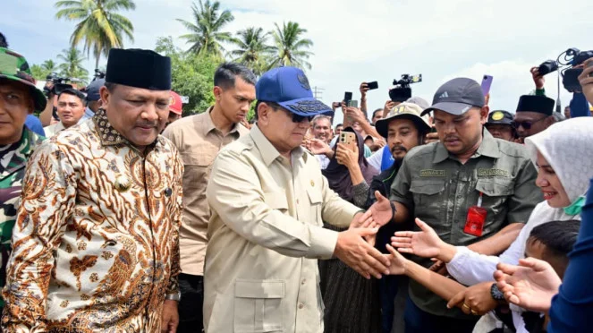 Prabowo Tegur Bupati Aceh Selatan yang Pergi Umrah Saat Bencana