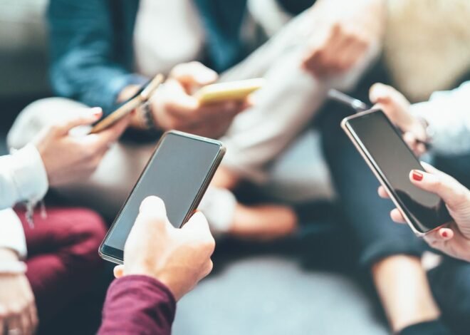 Bupati Natuna Terbitkan SE Larangan Medsos bagi Pegawai pada Jam Kerja