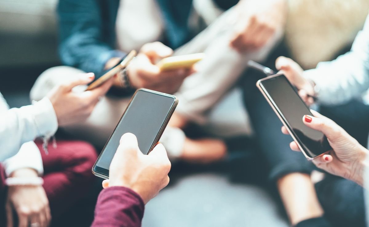 Bupati Natuna Terbitkan SE Larangan Medsos bagi Pegawai pada Jam Kerja