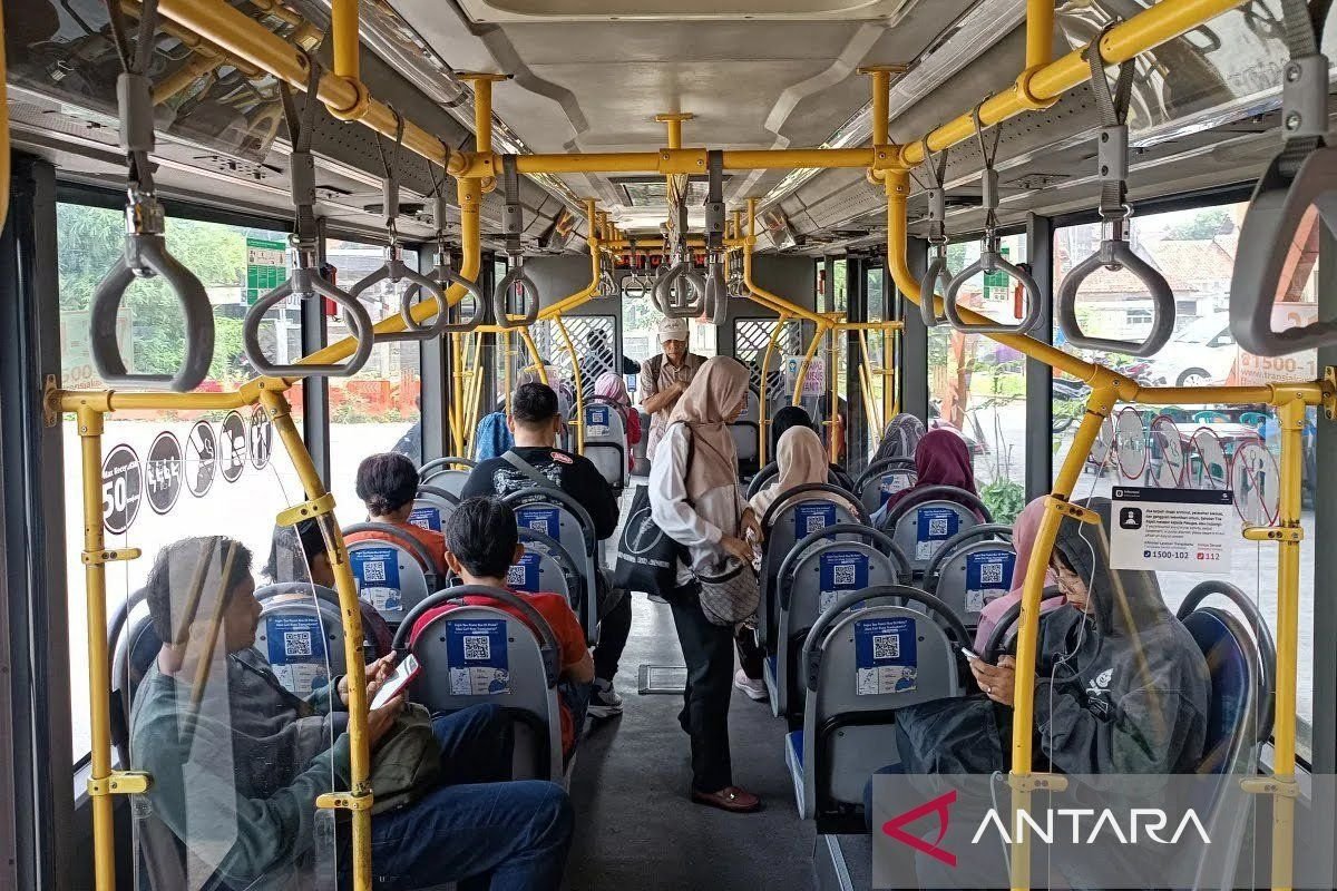 Viral Emak-Emak Ngamuk di Transjakarta, Simak Ketentuan Resmi Kursi Prioritas