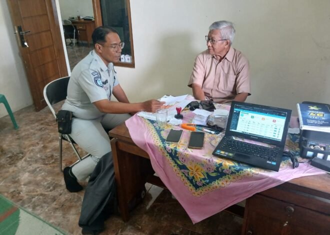 Jasa Raharja Cabang Pekalongan Lakukan Monitoring Samsat Budiman di BUMDes Subur Makmur Desa Kaladawa Kec. Talang Kab. Tegal