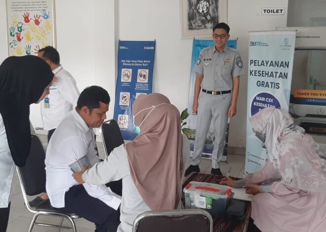 Dukung Keselamatan Transportasi Darat, Jasa Raharja NTB Gelar Pemeriksaan Kesehatan Gratis di Pool DAMRI Mataram