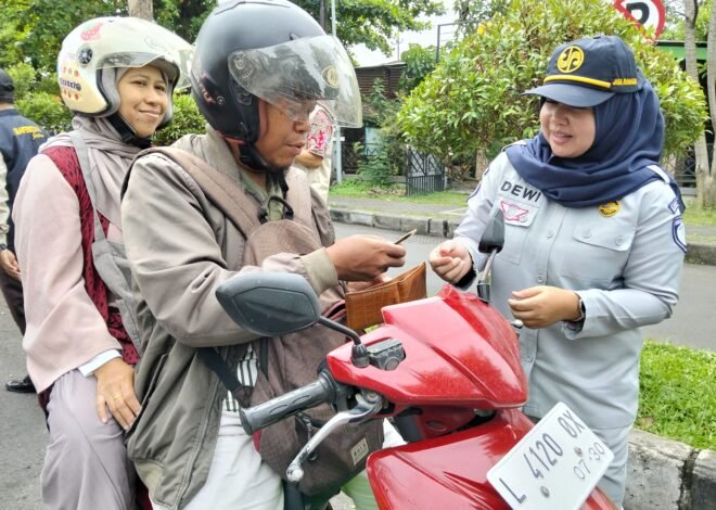 Gelar Operasi Gabungan, Sinergi Samsat Surabaya Barat Dan Jasa Raharja Untuk Perkuat Kepatuhan
