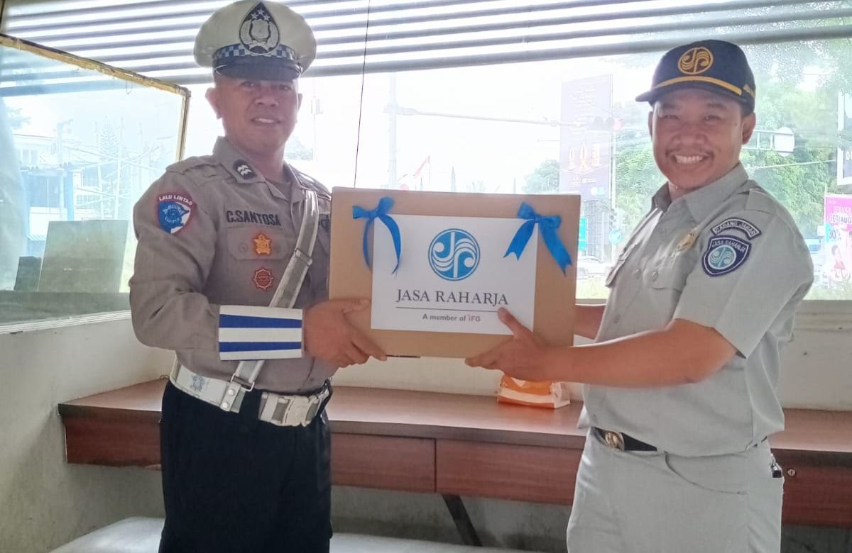 Dukung Kelancaran Nataru, Jasa Raharja Bandung Salurkan Bantuan Simpatik di Kota Bandung