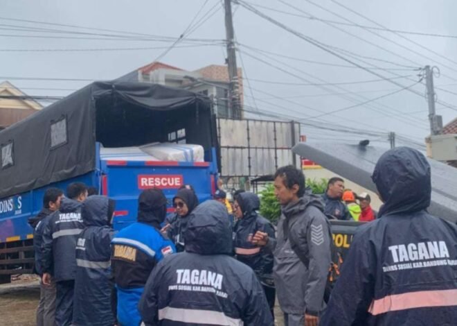 Kemensos Salurkan Bantuan untuk Korban Longsor Bandung Barat