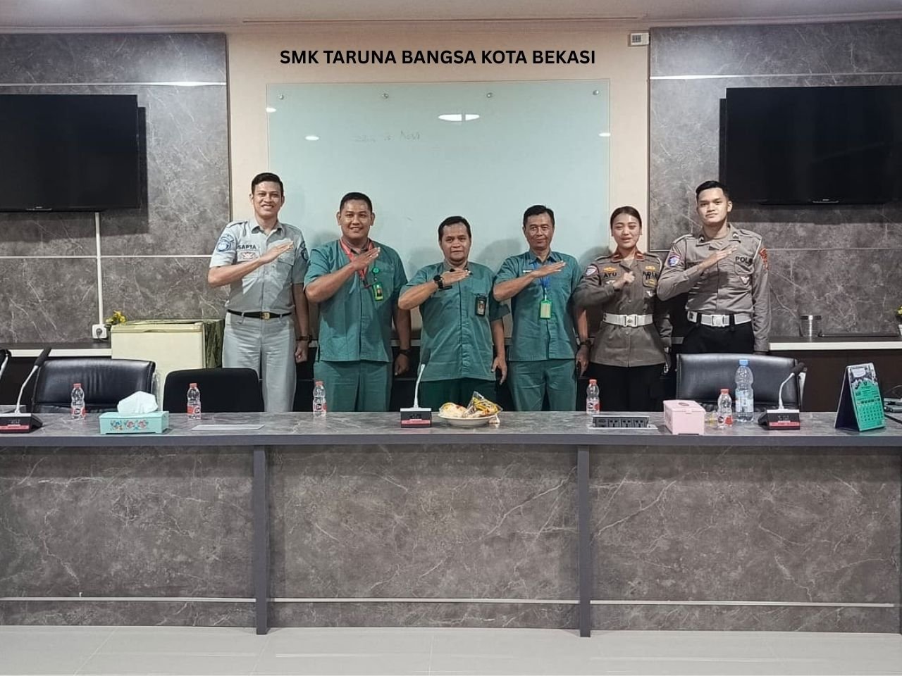 Jasa Raharja Bekasi dan Satlantas Metro Bekasi Kota Gandeng Pengajar Jadi Agen Perubahan Keselamatan Lalu Lintas Di SMK Taruna Bangsa ​- Bekasi