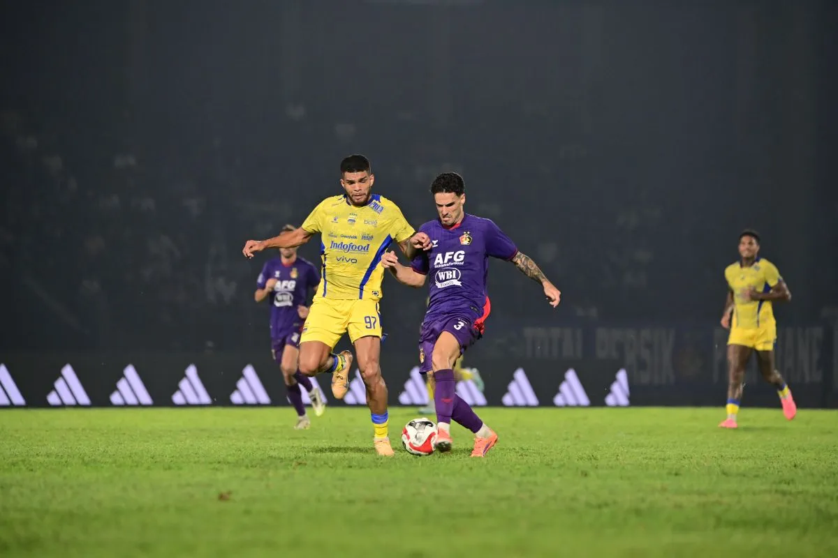 Gol Menit Akhir Muhamad Firly Bawa Persik Kediri Paksa Persib Bandung Seri 1-1