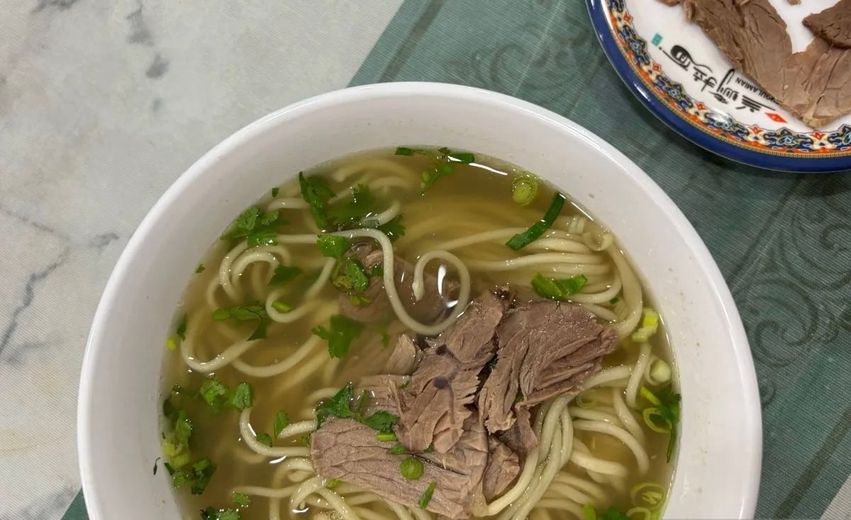 Rekomendasi Kuliner Halal di Glodok: Menikmati Kelezatan Legendaris di Pecinan Jakarta