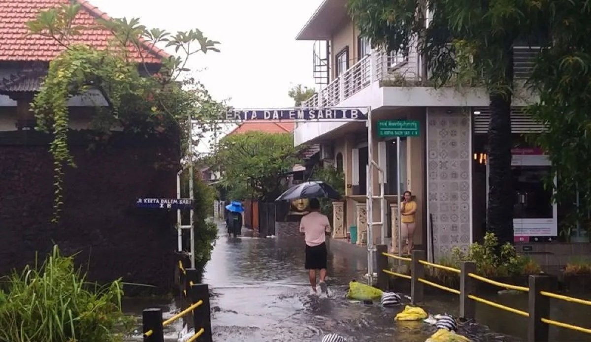 Hujan Deras 4 Hari Beruntun, Banjir Rendam Sejumlah Permukiman di Denpasar