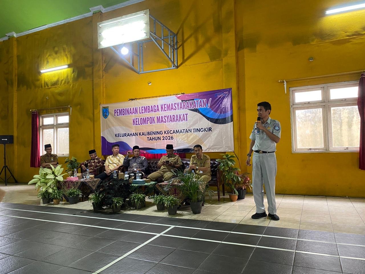 Tim Pembina Samsat Salatiga Menjadi Narasumber pada Acara Pembinaan di Kelurahan Kalibening Salatiga