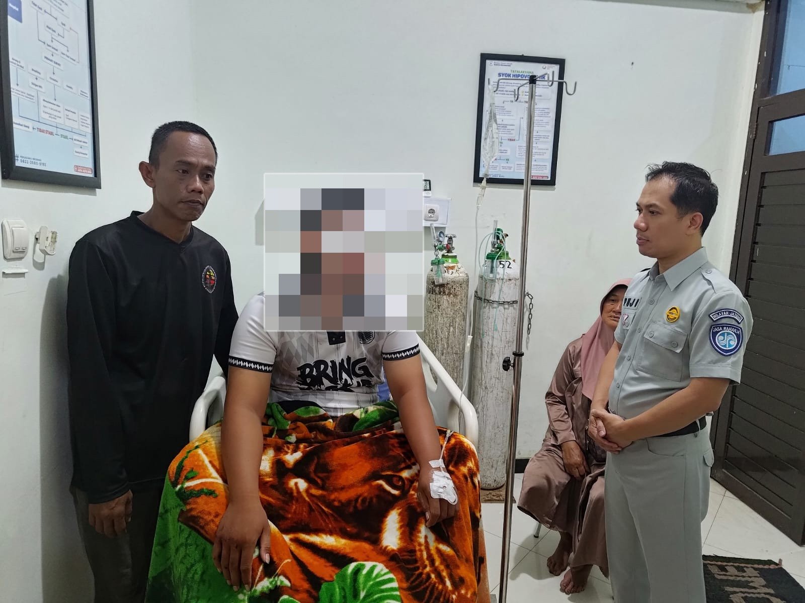 Jasa Raharja Majenang Kunjungi Pasien Korban Kecelakaan di RSU Raffa Majenang