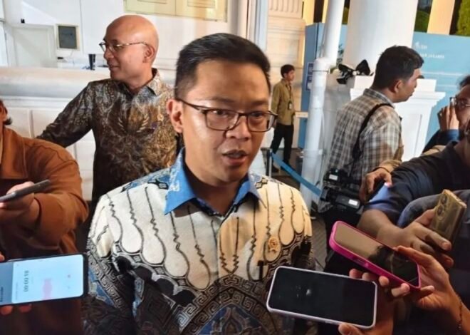 Menlu Minta Dubes RI di Iran Prioritaskan Keselamatan dan Evakuasi WNI