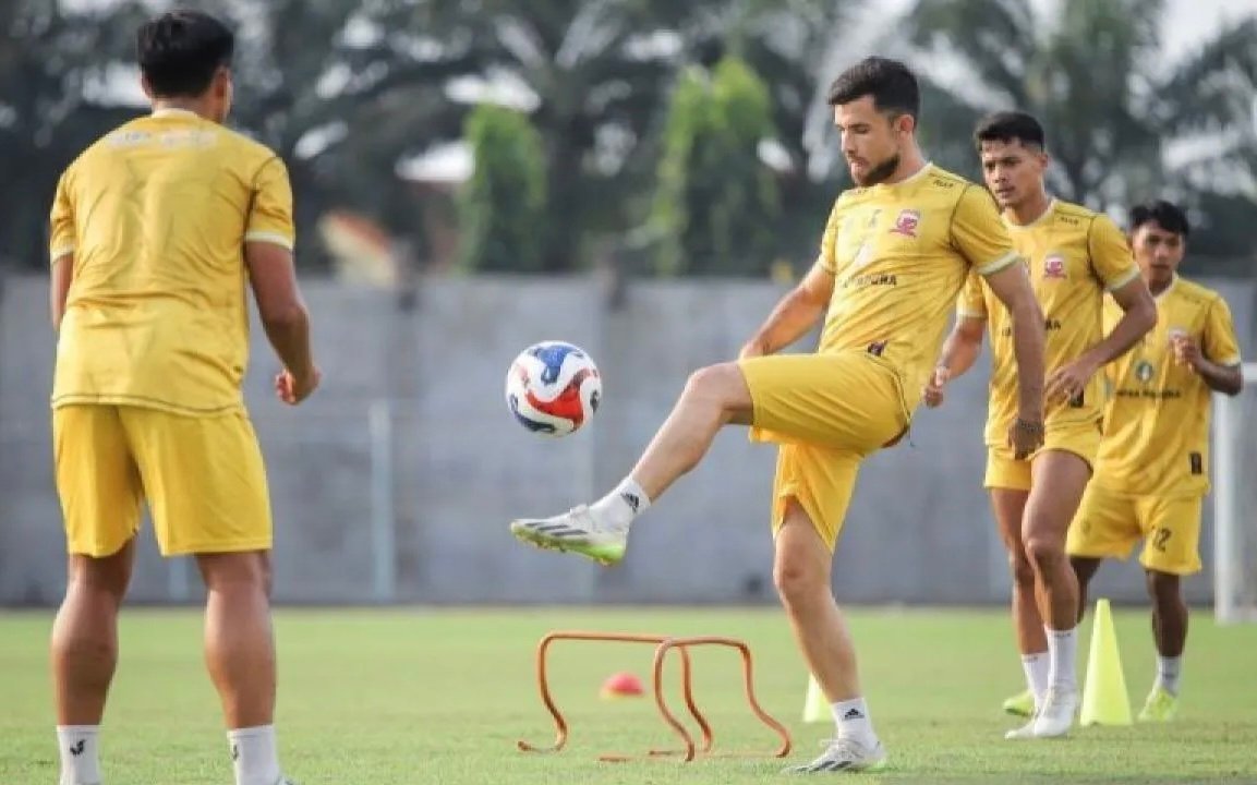 Madura United Berambisi Bangkit, Targetkan Sapu Bersih Sisa Laga Kompetisi