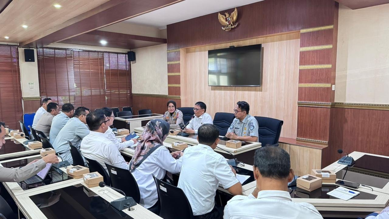 Rapat Tim Pembina Samsat Provinsi D.I. Yogyakarta Bahas Layanan Libur Lebaran, dan Program Reward bagi Wajib Pajak