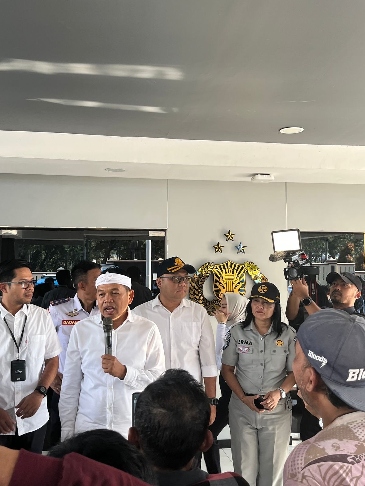 Jasa Raharja Bogor Turut Mendampingi Gubernur Jawa Barat Serahkan Kompensasi kepada Sopir Angkot