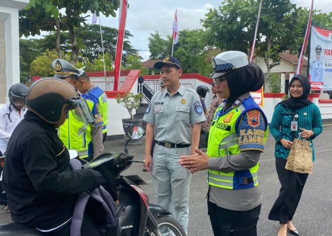 Tingkatkan Kepatuhan Administrasi dan Keselamatan Berkendara, Tim Pembina Samsat Kebumen Gelar Operasi Gabungan