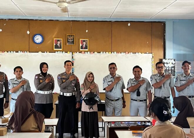 Jasa Raharja Singkawang dan Unit Kamsel Polres Singkawang Gelar Safety Campaign di SMA Negeri 10,Tanamkan Kesadaran Tertib Berlalu Lintas Sejak Dini