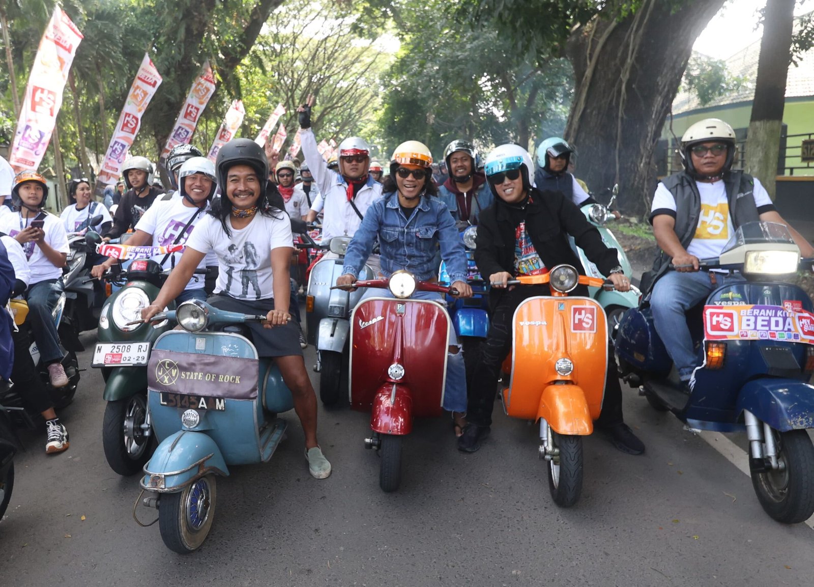 Jelang Konser HS Slank di Lapangan Rampal, Kaka Riding Keliling Kota Malang