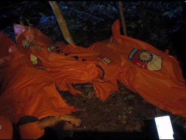 Update Helikopter Jatuh di Sekadau: Tim SAR Temukan 8 Korban Tewas