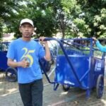 Sistem Sampah Berbasis Warga di Pondok Kopi Makin Kuat Berkat Optimalisasi Bantuan Gerobak