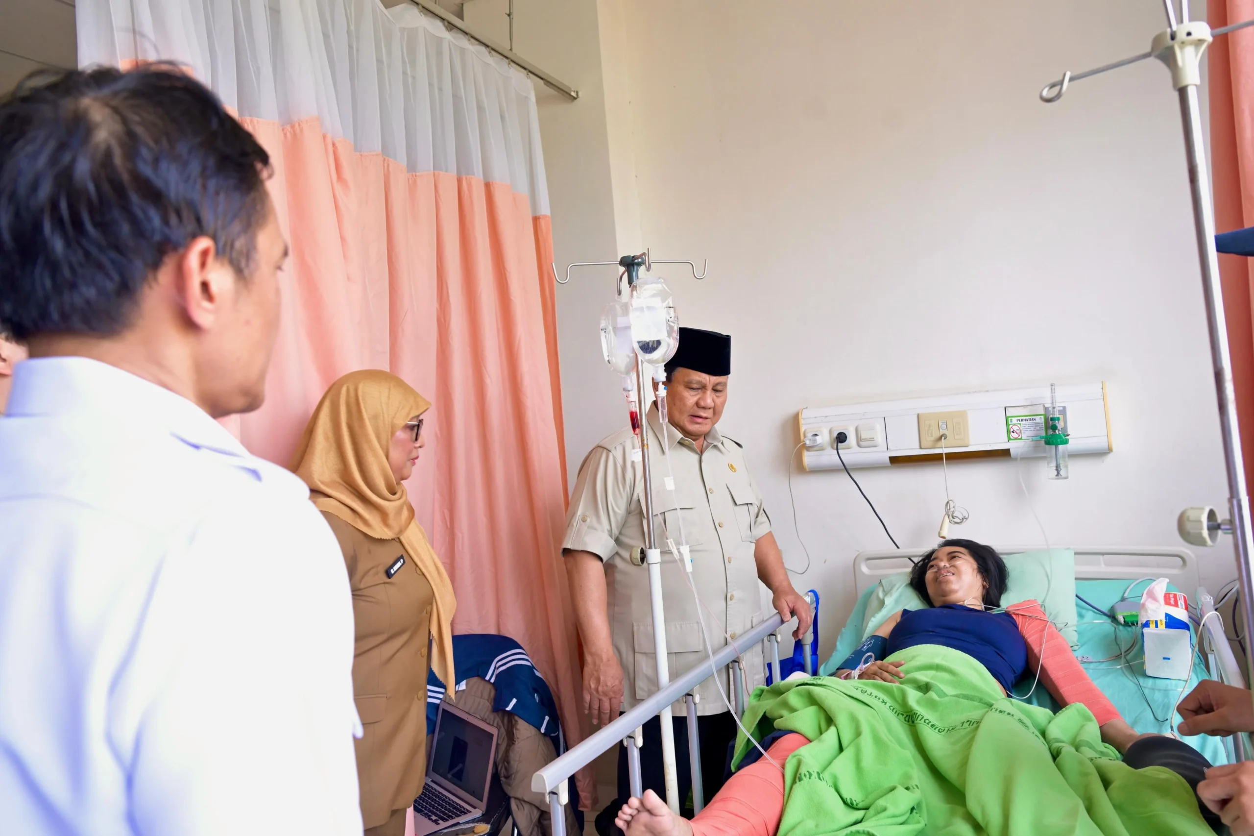 Kunjungi Bekasi, Presiden Cek Fasilitas RS Terkait Penanganan Korban Kecelakaan Kereta