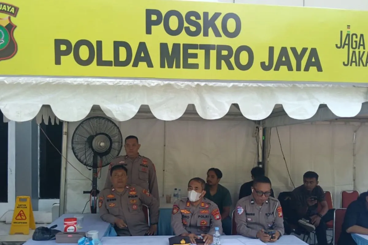 Polda Metro Jaya Kawal Penanganan Medis 22 Korban Kecelakaan KA di RSUD Bekasi