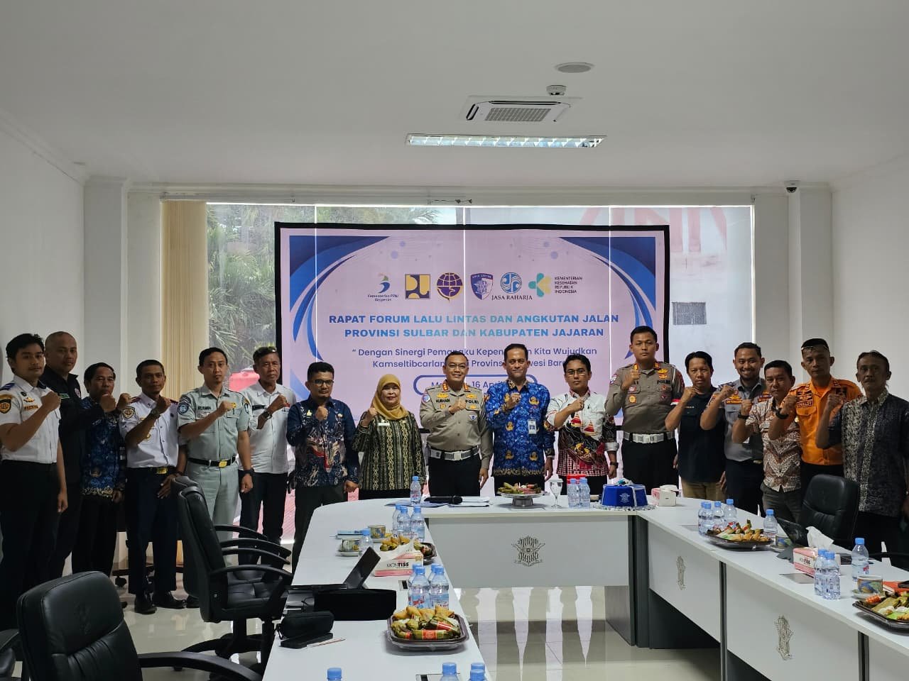 Dalam Upaya Menekan lakalantas : Jasa Raharja Cabang Mamuju Hadiri Rapat Forum Lalu Lintas dan Angkutan Jalan Provinsi Sulawesi Barat dan Kabupaten Jajaran