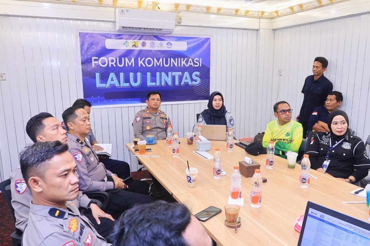 Perkuat Kolaborasi Lintas Sektoral dalam Menekan Fatalitas Kecelakaan, Kepala Cabang Jasa Raharja Parepare Inisiasi Rapat Forum LLAJ Provinsi Sulsel di Kabupaten Barru
