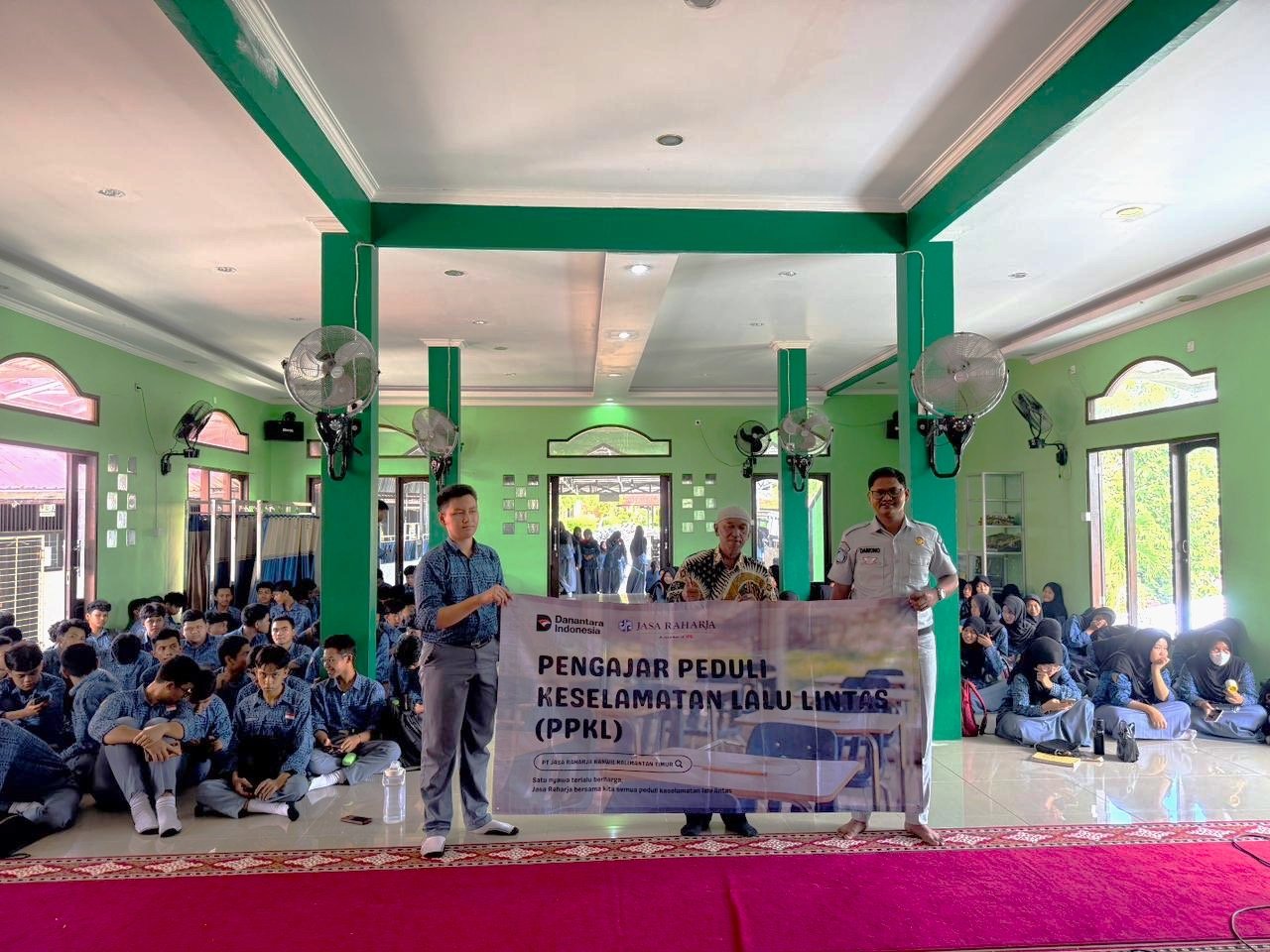 Tekan Risiko Kecelakaan Lalu Lintas Pelajar, PT Jasa Raharja Kanwil Kalimantan Timur Perkuat Peran Guru Menjadi Agen Perubahan di SMAN 6 Balikpapan