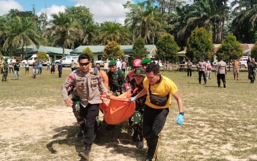 Breaking News ! Pilot, Engineer, 6 Penumpang Heli Jatuh di Sekadau Meninggal