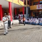 Tumbuhkan Disiplin Berkendara, Satlantas Polres Jember dan Jasa Raharja Edukasi Pelajar SMKN 4 Jember