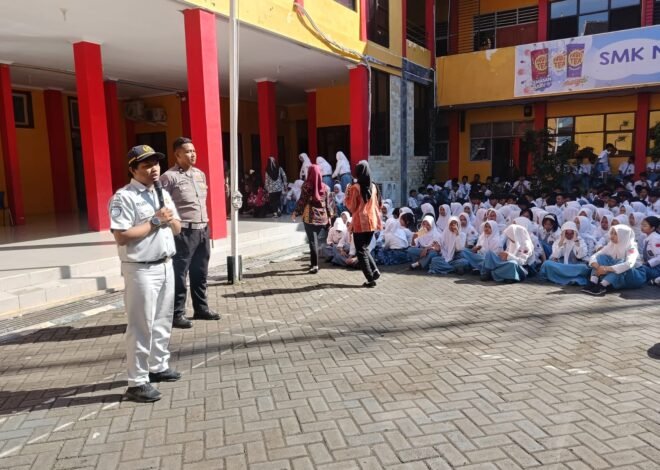 Tumbuhkan Disiplin Berkendara, Satlantas Polres Jember dan Jasa Raharja Edukasi Pelajar SMKN 4 Jember