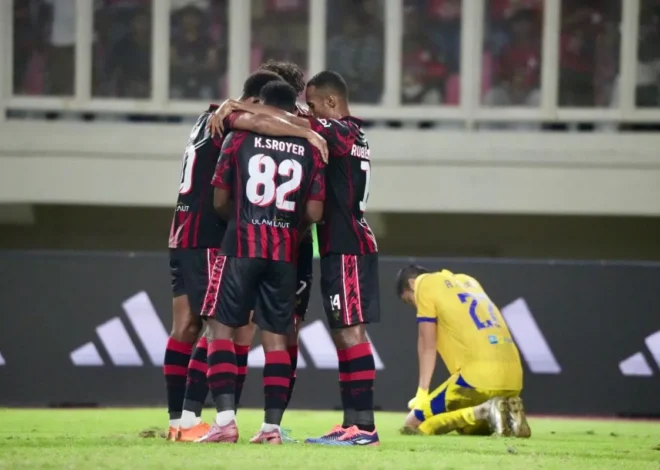 Persipura vs Persiku 2-0, Mutiara Hitam Melaju ke Playoff!