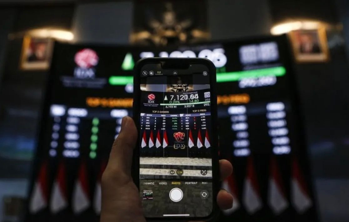 IHSG Hari Ini Dibuka Menguat, Terkerek Sentimen Positif Bursa Asia dan Global