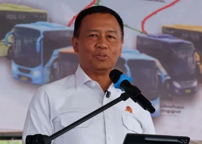 Tekan Subsidi BBM Rp300 T, Kemenhub Dorong Masyarakat Beralih ke Transportasi Umum