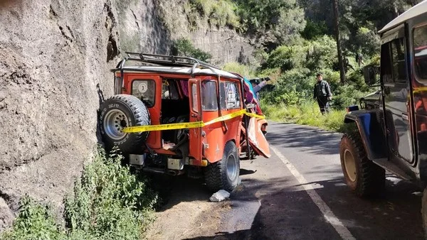 Bukan Cuma Medan Berat, Kapolres Beberkan Alasan Jeep Wisatawan Terguling di Bromo