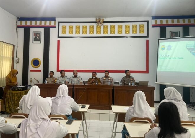 Perkuat Kesadaran Keselamatan, Satlantas Polres Jember dan Jasa Raharja Edukasi Pelajar SMA 1 Arjasa