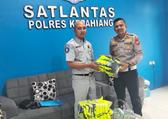 Jasa Raharja Bengkulu Serahkan Rompi Lalu Lintas, Perkuat Dukungan Keselamatan Lalu Lintas