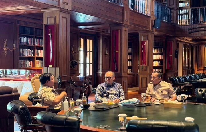 Pertemuan dengan PPATK, Presiden Prabowo Fokus Evaluasi Transaksi Keuangan dan Perkuat Pengawasan Aliran Dana