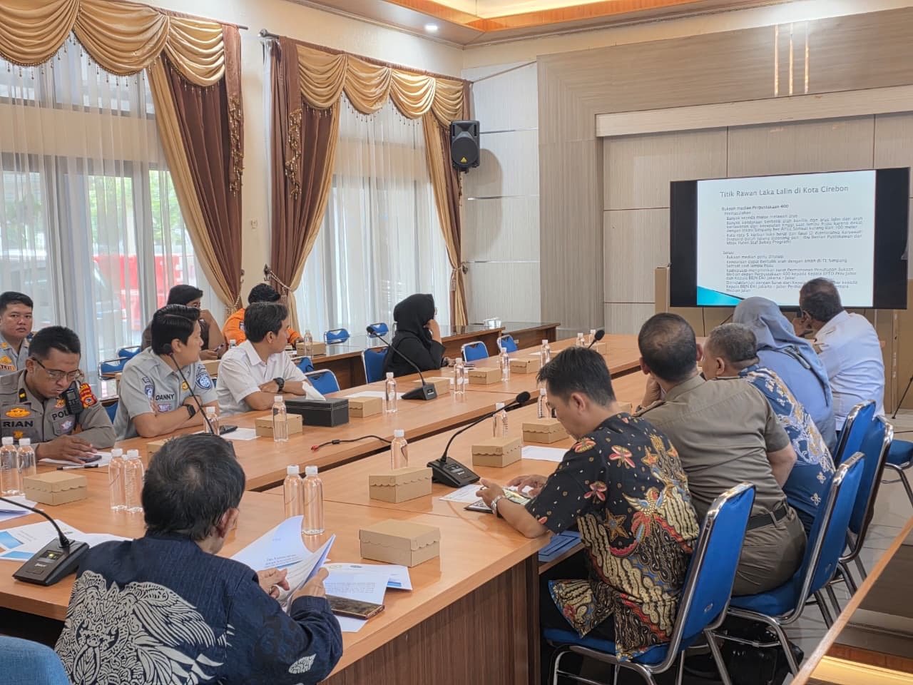 Upaya Peningkatan Keselamatan Lalu Lintas, PT Jasa Raharja (Persero) Cabang Cirebon Gelar Forum Komunikasi Lalu Lintas (FKLL) di Dinas Perhubungan Kota Cirebon